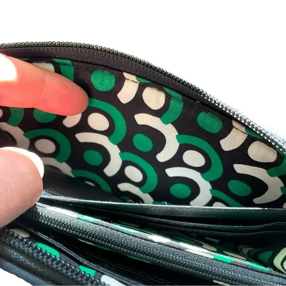 Vera Bradley Georgia Imperial Rose Wallet RFID 21206-D18 Black/Cream/Emerald GUC - Picture 3 of 10